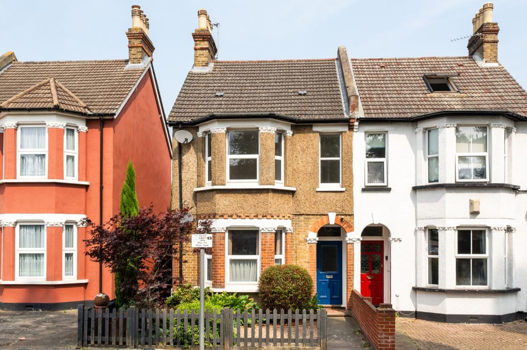 Property photo 1 of 14 External