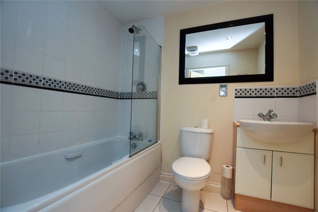Property photo 3 of 8 Picture No. 13