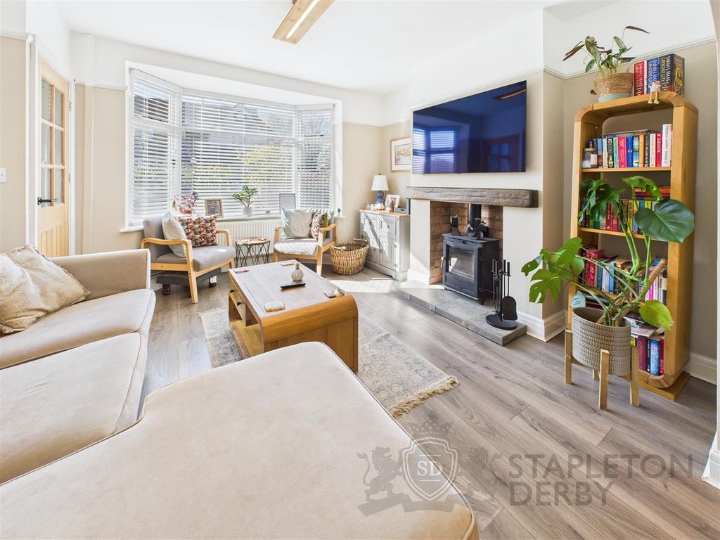 Property photo 3 of 25 Cam04709G0-Pr0134-Still008.Jpg