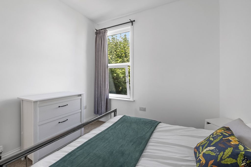 Property photo 2 of 6 0041