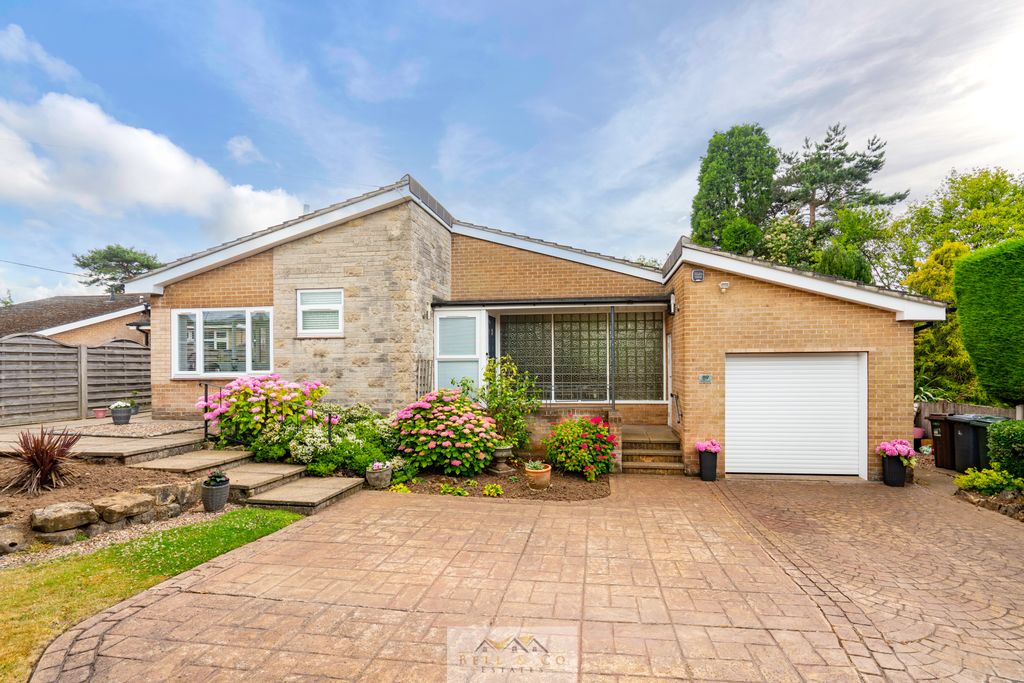 Property photo 1 of 30