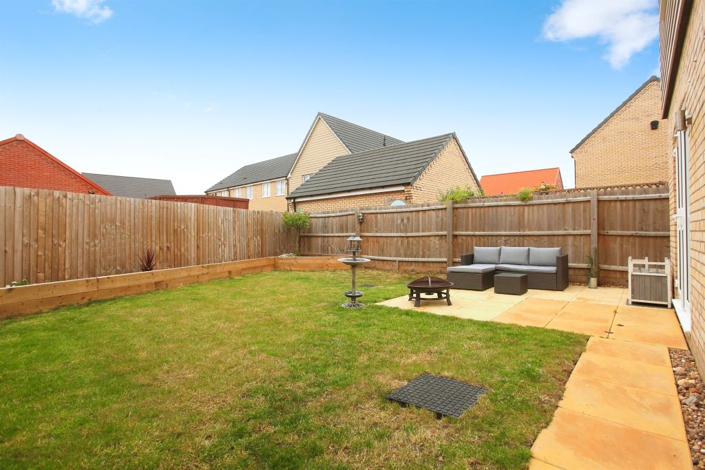 Property photo 3 of 20 Outside