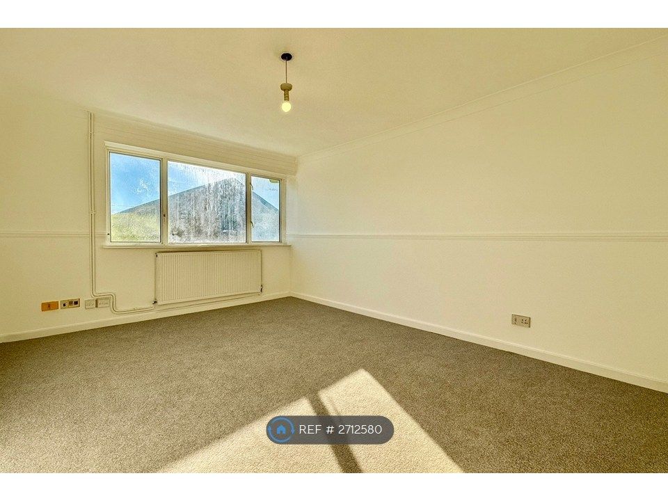 Property photo 2 of 9 Lounge