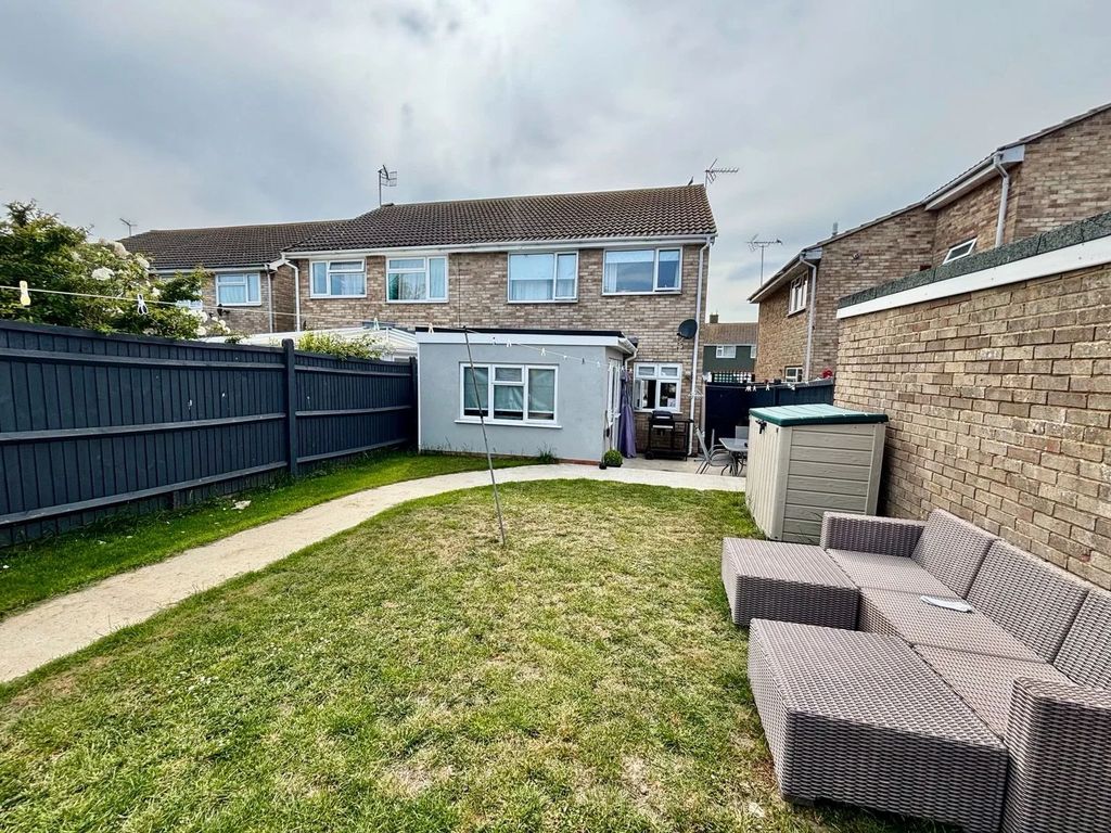 Property photo 2 of 9