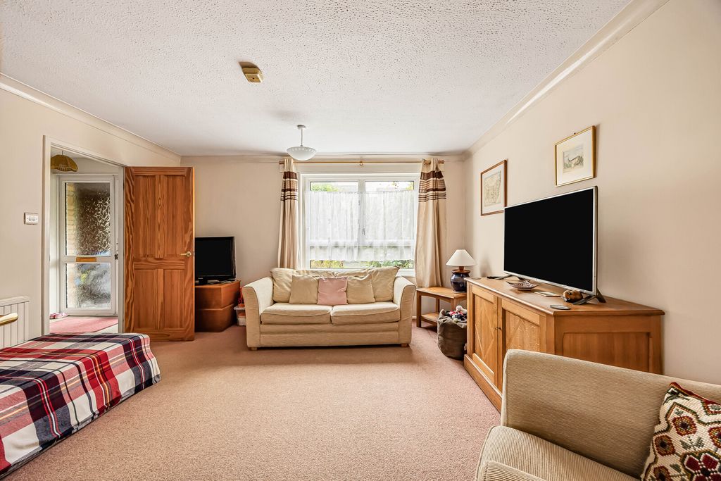 Property photo 3 of 16 Picture No. 19