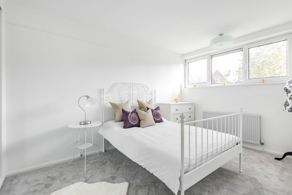 Property photo 3 of 14 653240 (7)