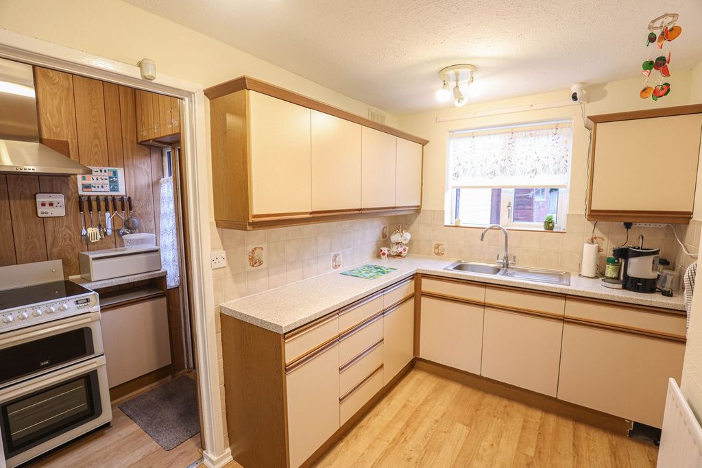 Property photo 3 of 13 Kitchen/Utility