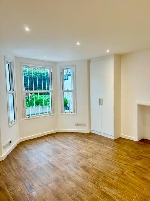 Property photo 3 of 10 Bedroom 1