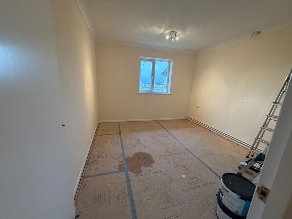 Property photo 3 of 4 Bedroom