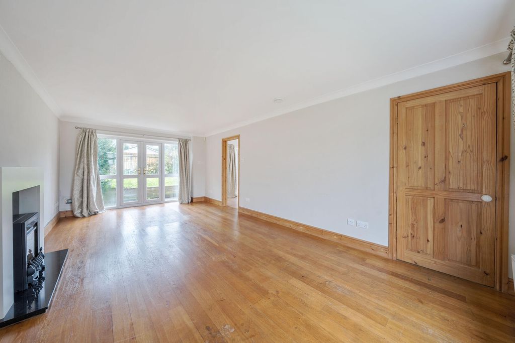 Property photo 2 of 17 Living Room