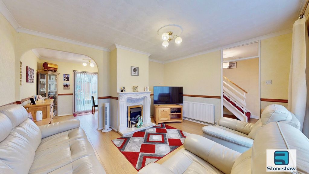 Property photo 2 of 23