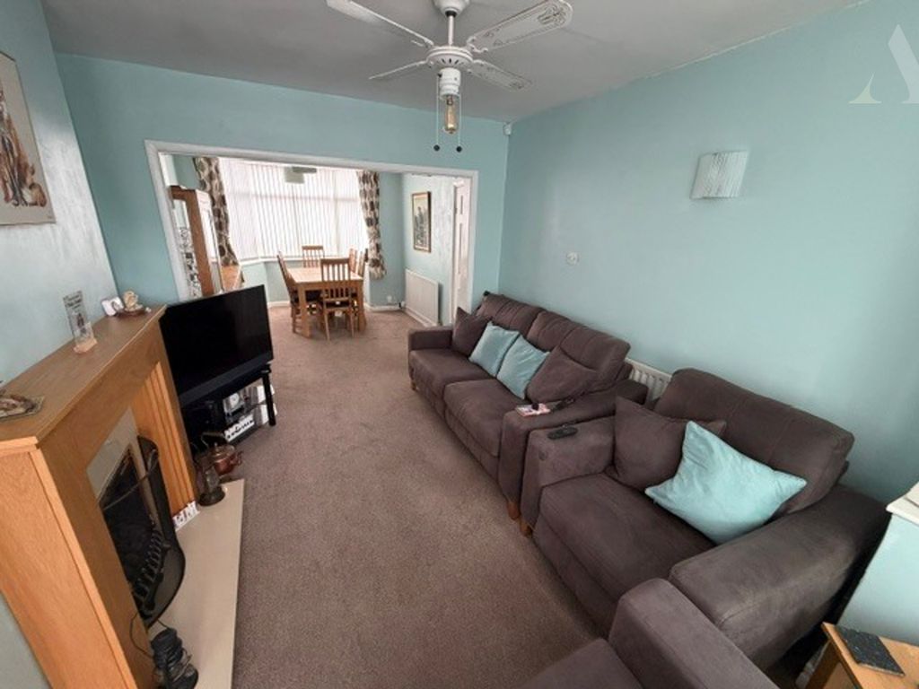 Property photo 2 of 18 64 Ermington Road Lounge. x 3.Jpeg