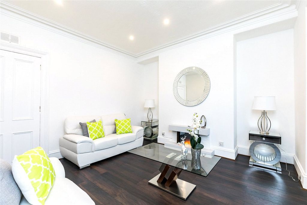 Property photo 2 of 7 Photo 2