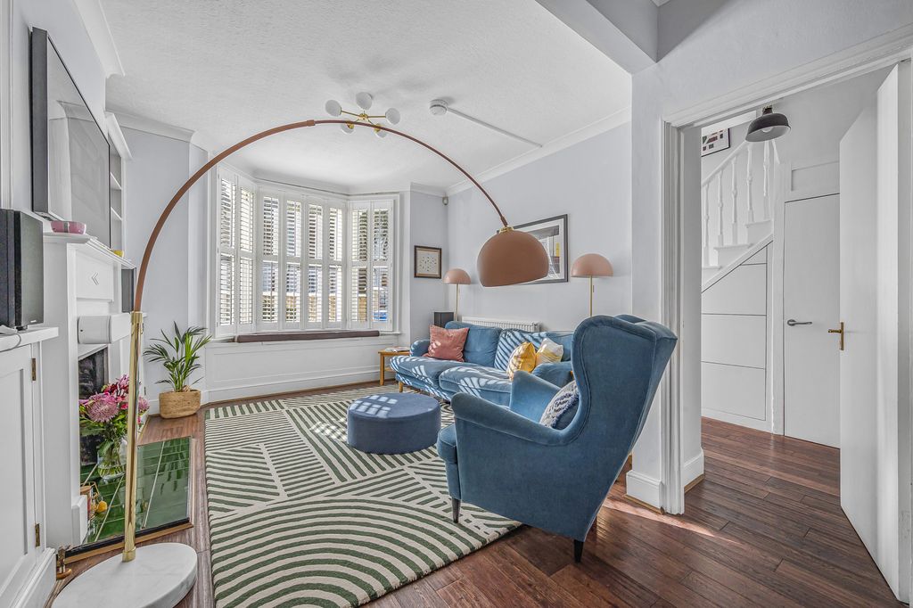 Property photo 2 of 14