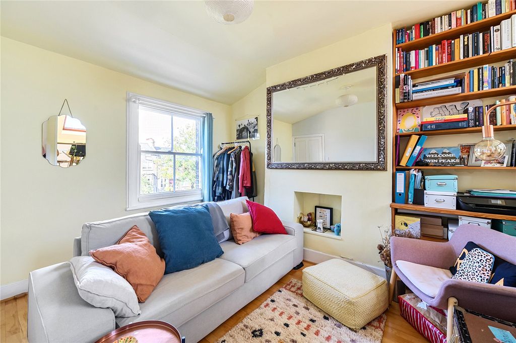 Property photo 2 of 19 Picture No. 04