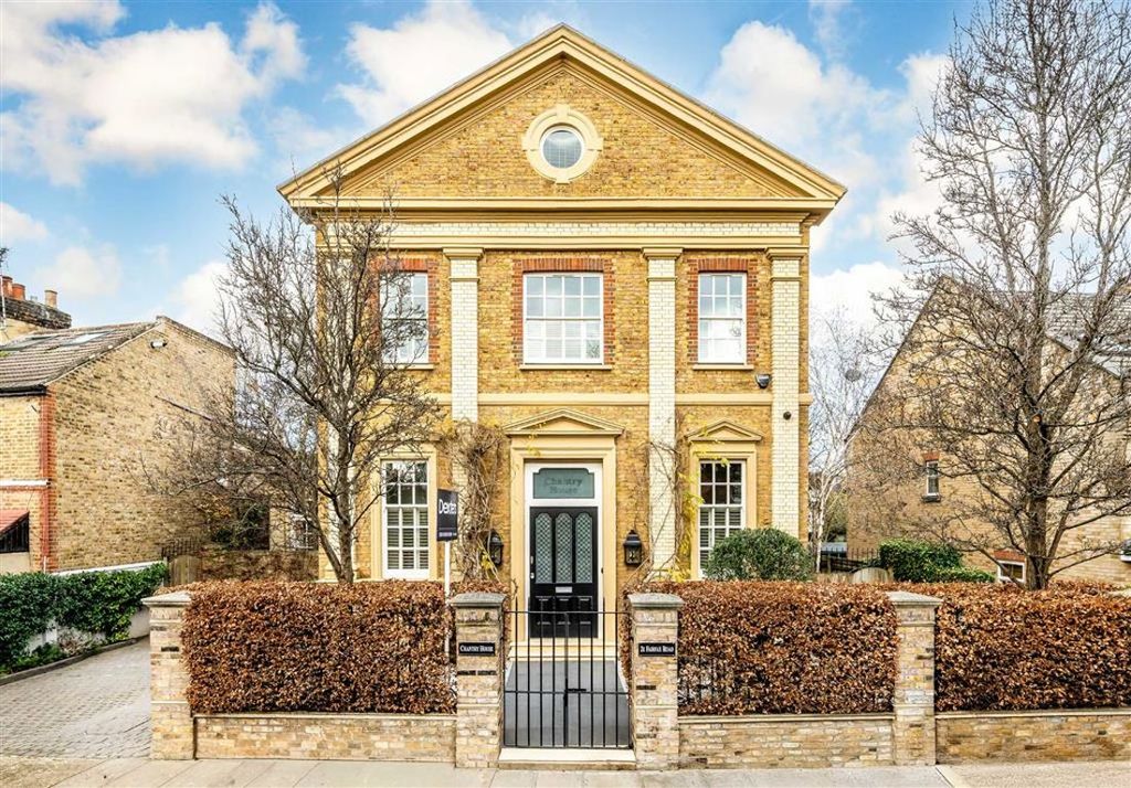 Property photo 1 of 10