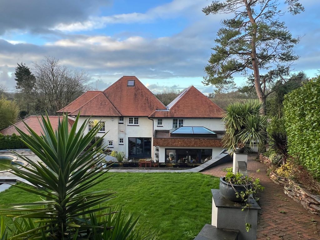 Property photo 2 of 14