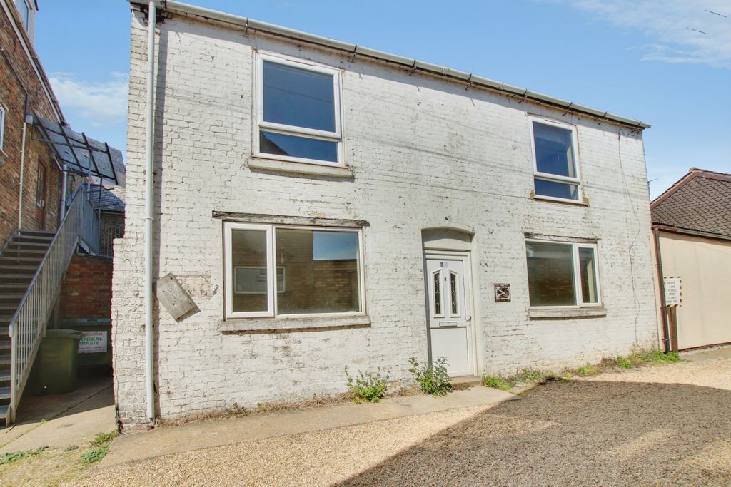 Property photo 1 of 10