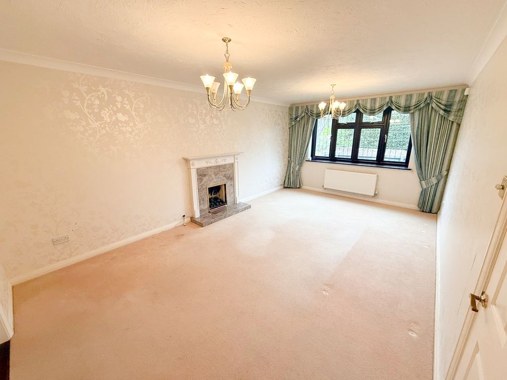 Property photo 3 of 27