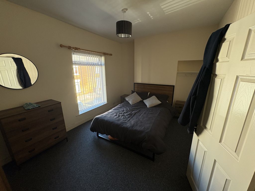 Property photo 3 of 9 Gallery