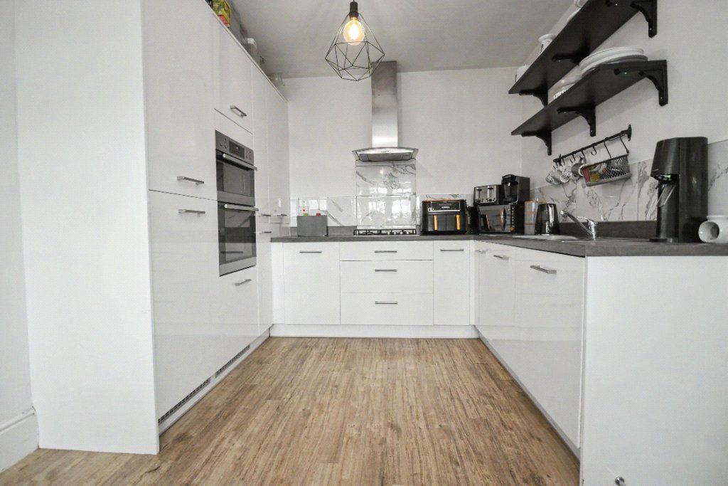 Property photo 3 of 24 Picture No. 35