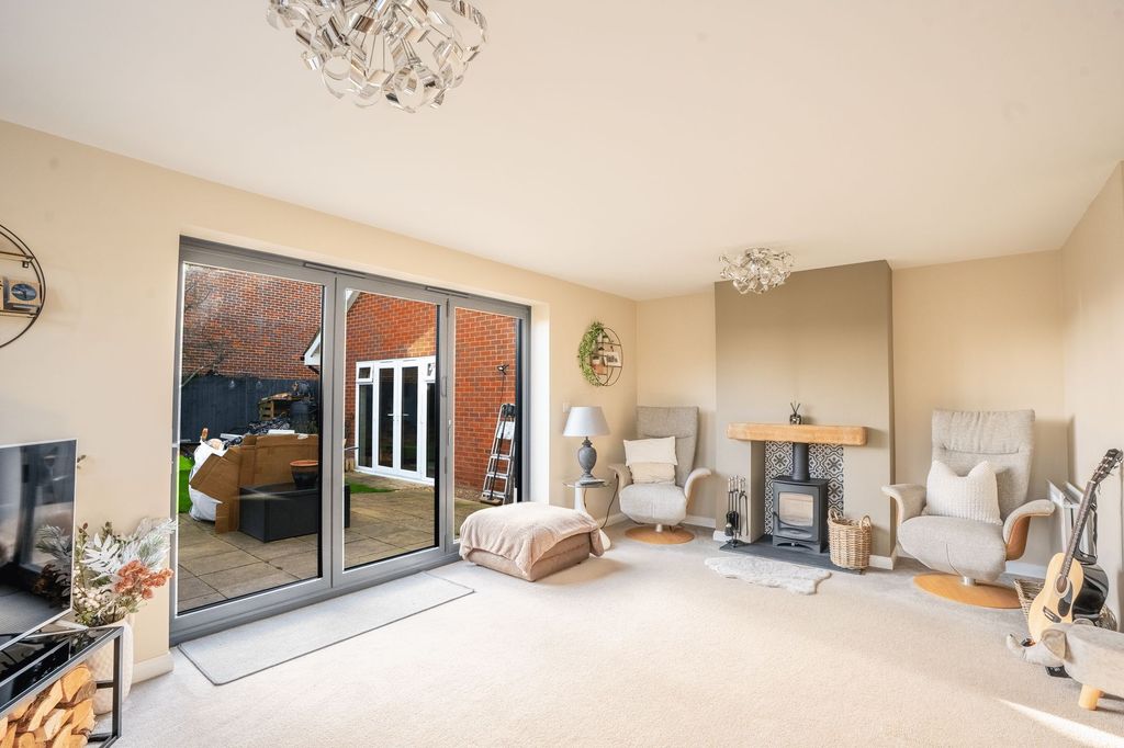 Property photo 3 of 22