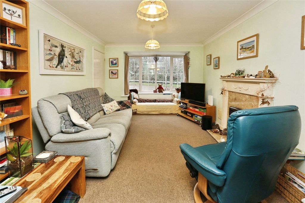 Property photo 2 of 25 Living Area