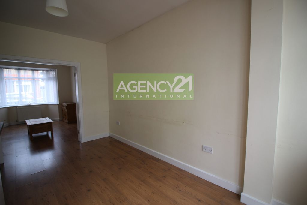 Property photo 3 of 14 Photo 16