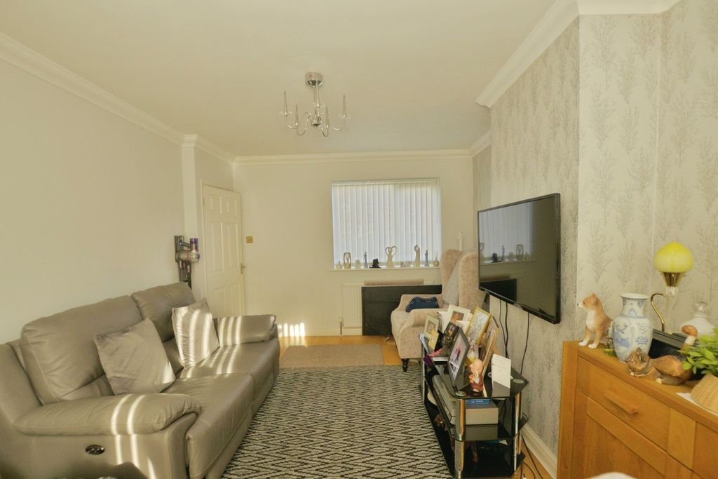 Property photo 3 of 15 Photo