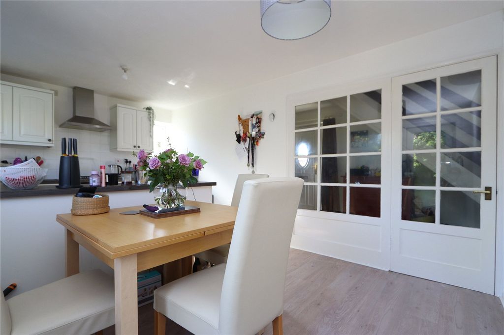 Property photo 3 of 15 Picture No. 12