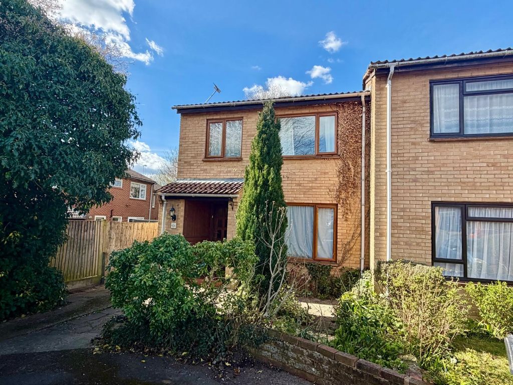 Property photo 1 of 9 Front