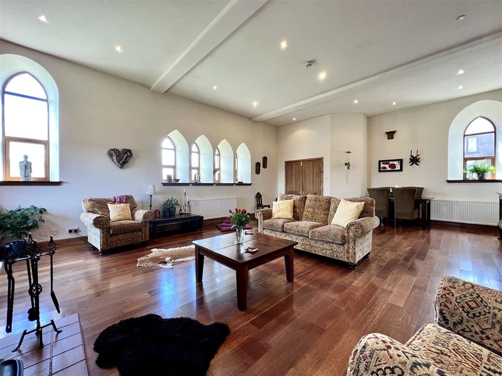 Property photo 2 of 31 Formal Lounge