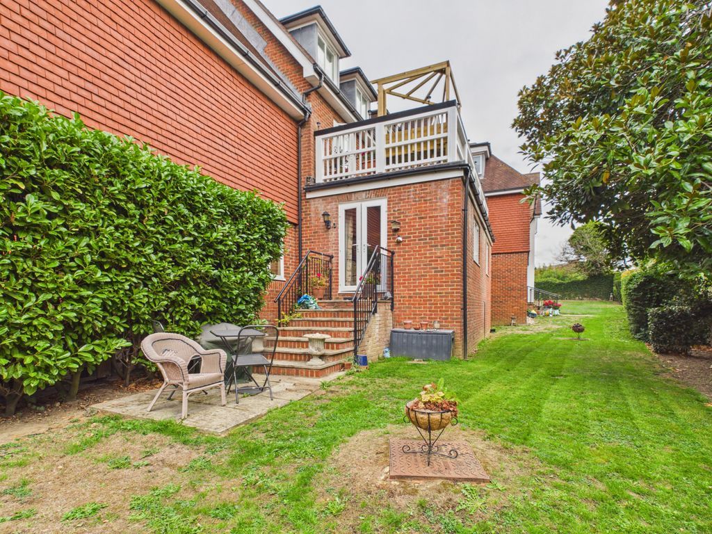 Property photo 1 of 9 Back View