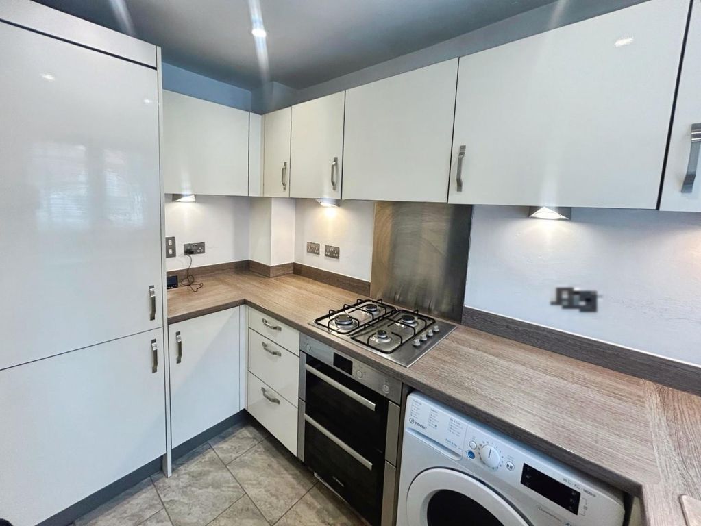 Property photo 3 of 11 1Ab201ba-11.Jpg
