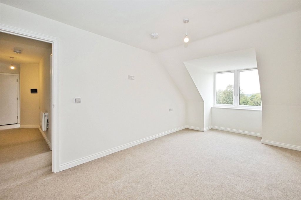 Property photo 2 of 15 Picture No. 10
