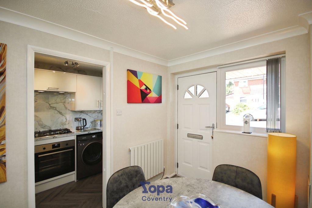 Property photo 3 of 23 18Fe89Aa-Dining 202.Jpg