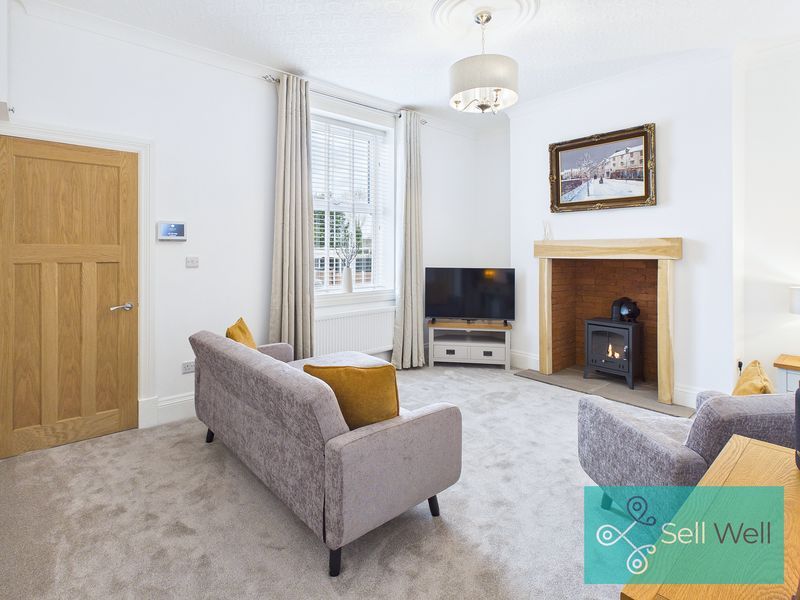 Property photo 3 of 25 Lounge