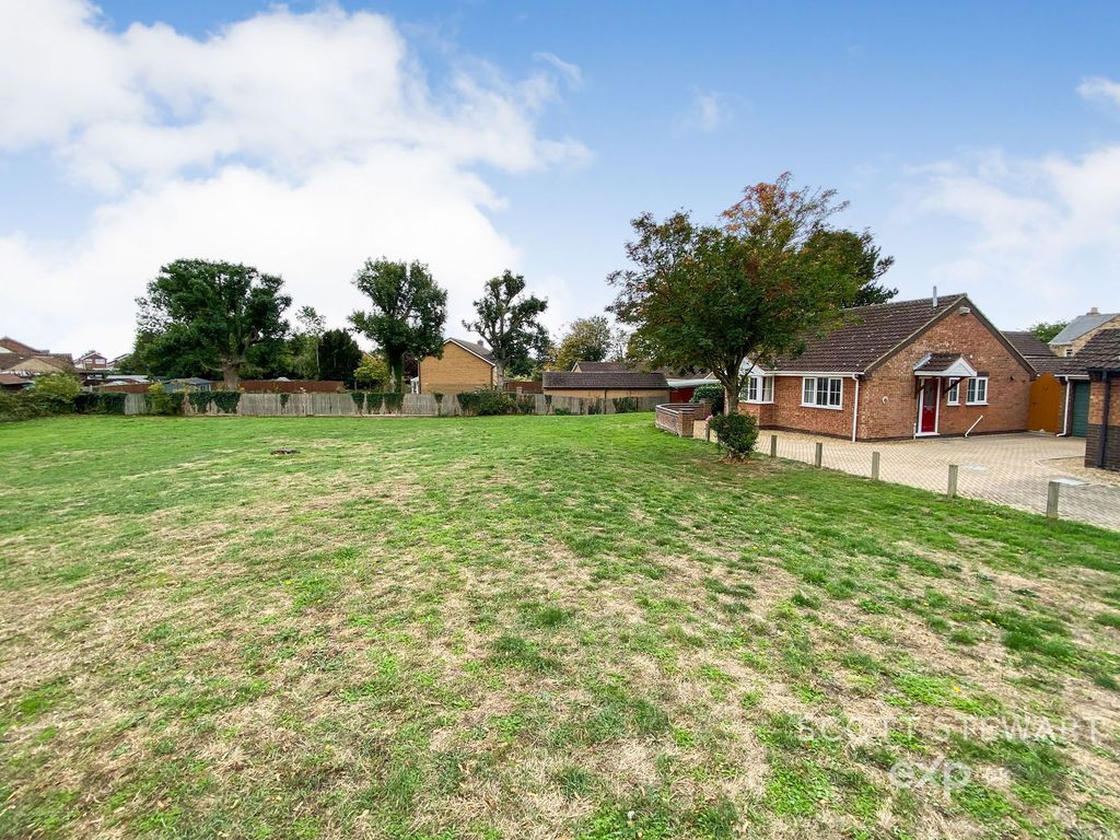 Property photo 3 of 13