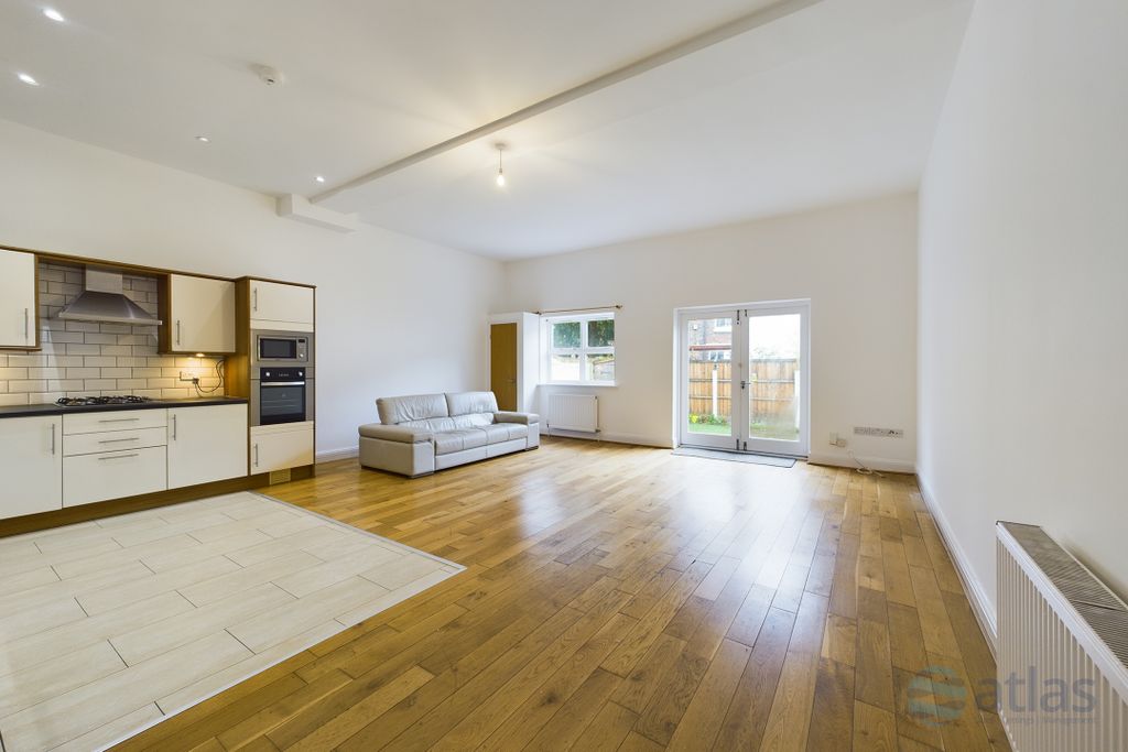 Property photo 2 of 15 Living / Kitchen Area