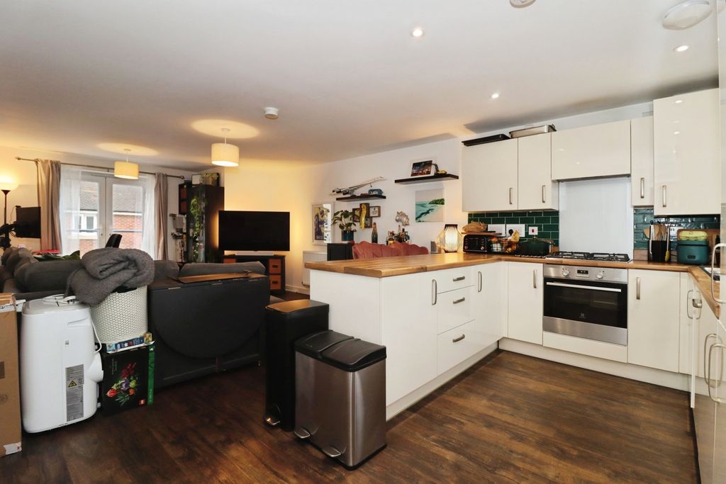 Property photo 2 of 12 Pbox-Img.Jpg