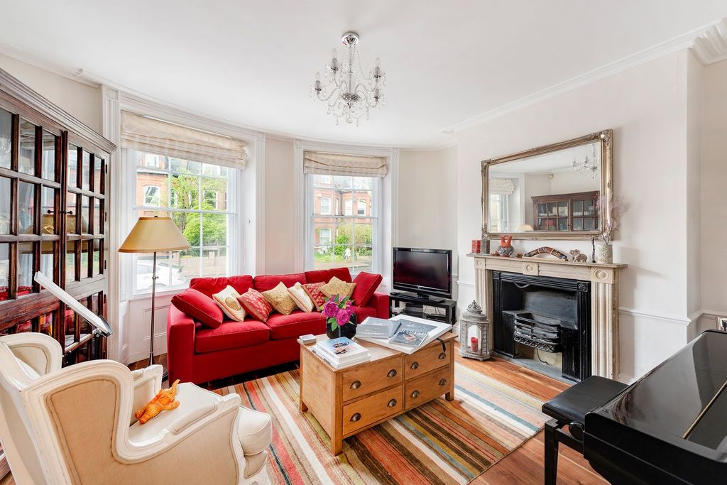 Property photo 2 of 10