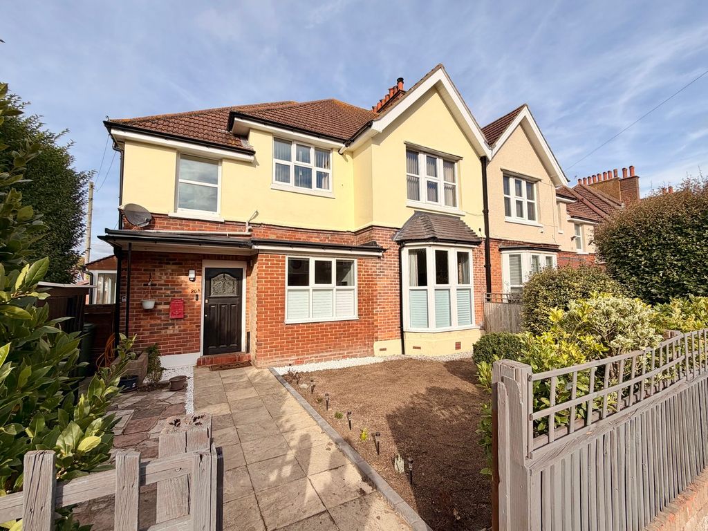 Property photo 1 of 20