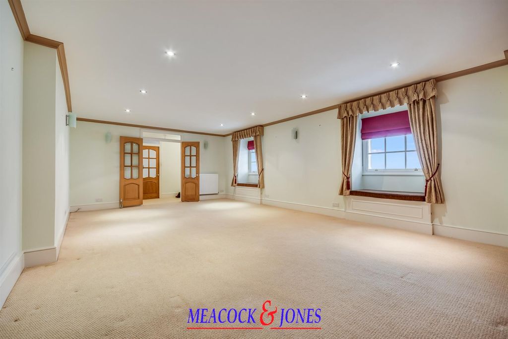 Additional image 4 of 3 bed flat for saleThorndon Park, Ingrave, Brentwood CM13