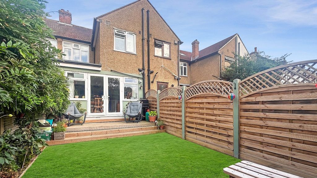 Property photo 1 of 11 Garden
