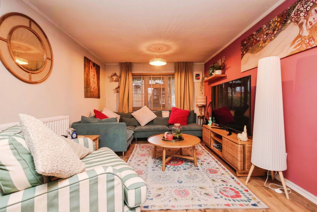 Property photo 2 of 22