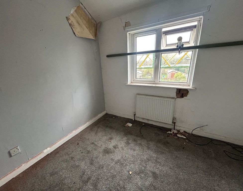 Property photo 3 of 5