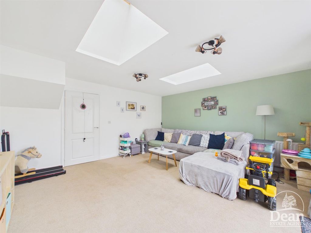 Property photo 3 of 15