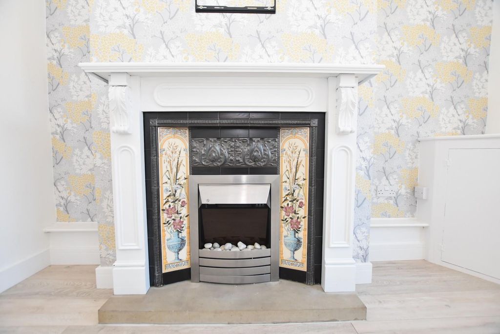 Property photo 3 of 20 Fireplace.Jpg
