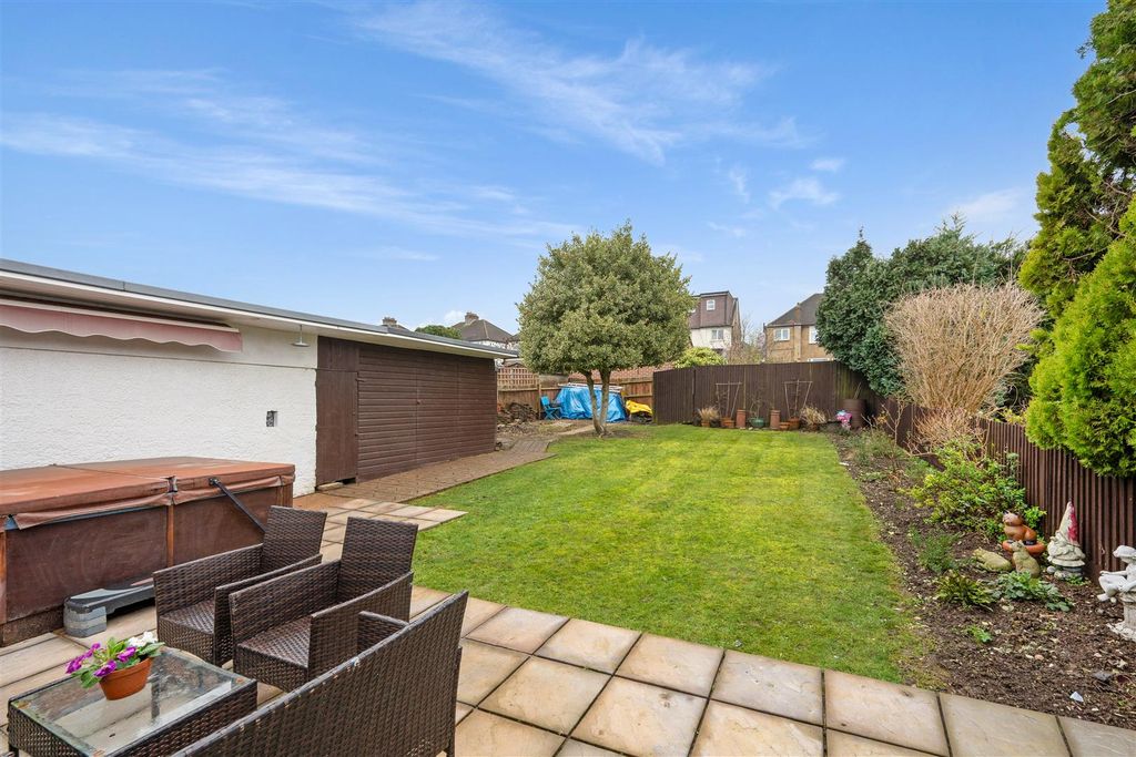 Property photo 2 of 25 Palmersfield Road, 26-40.Jpg