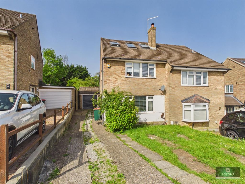 Property photo 1 of 21 Cam02067G0-Pr0284-Still021.Jpg